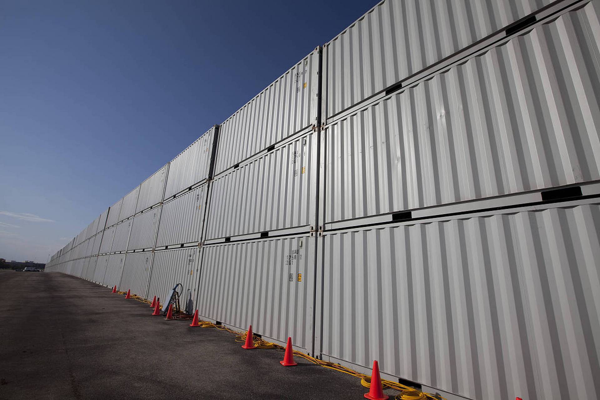 隔聲屏障有哪些類型介紹.隔聲屏障按材質分類又可以分為以下幾類:金屬